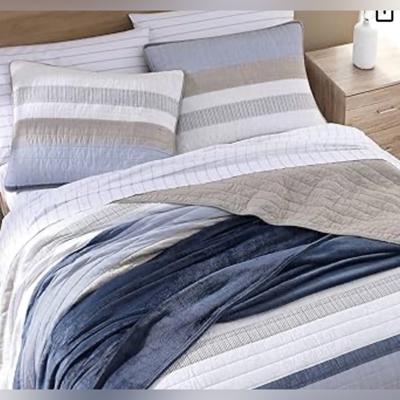 Nautica Galewood Cotton Reversible Beige Quilt Set KING - Picture 2 of 10